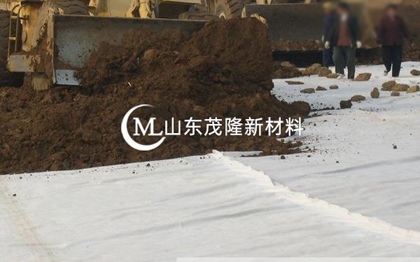《齊齊哈爾垃圾填埋場(chǎng)》土工布、土工膜施工