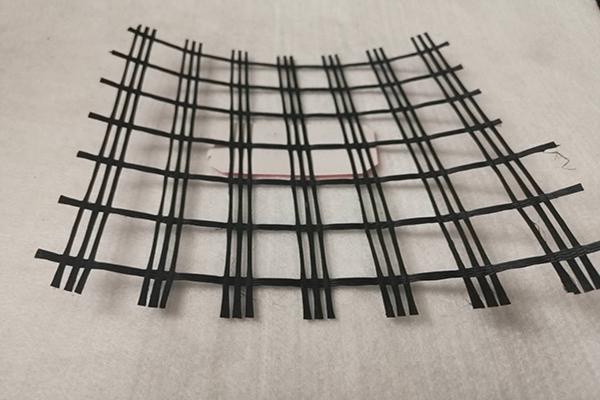 生產(chǎn)制造土工格柵時的注意事項(xiàng)有哪些呢？  第1張