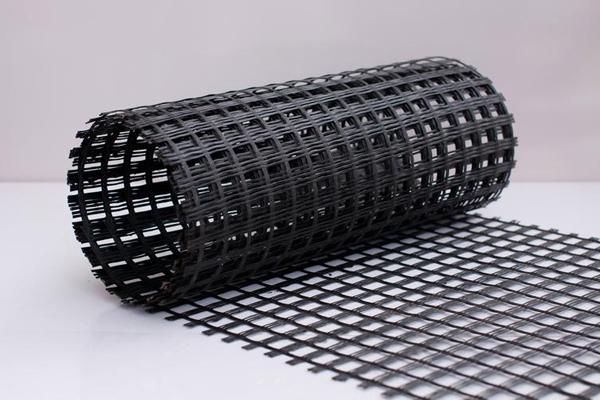 土工格柵鋪設方向是沿路基縱向嗎  第3張